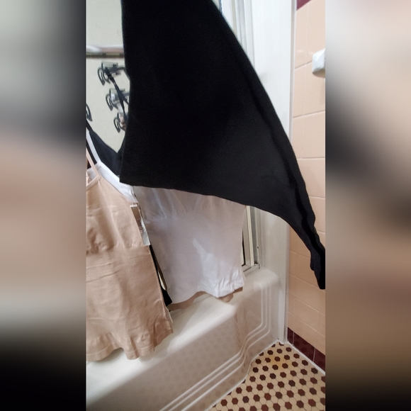 NWT MarylynMonroe 3PK Seamless Shaping Camis;T/W/B;Sz M, L & XL;$45 Each. - Picture 5 of 13